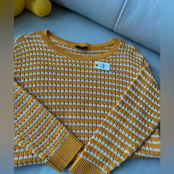 TALBOTS yellow knit petite top - Picture 5 of 5